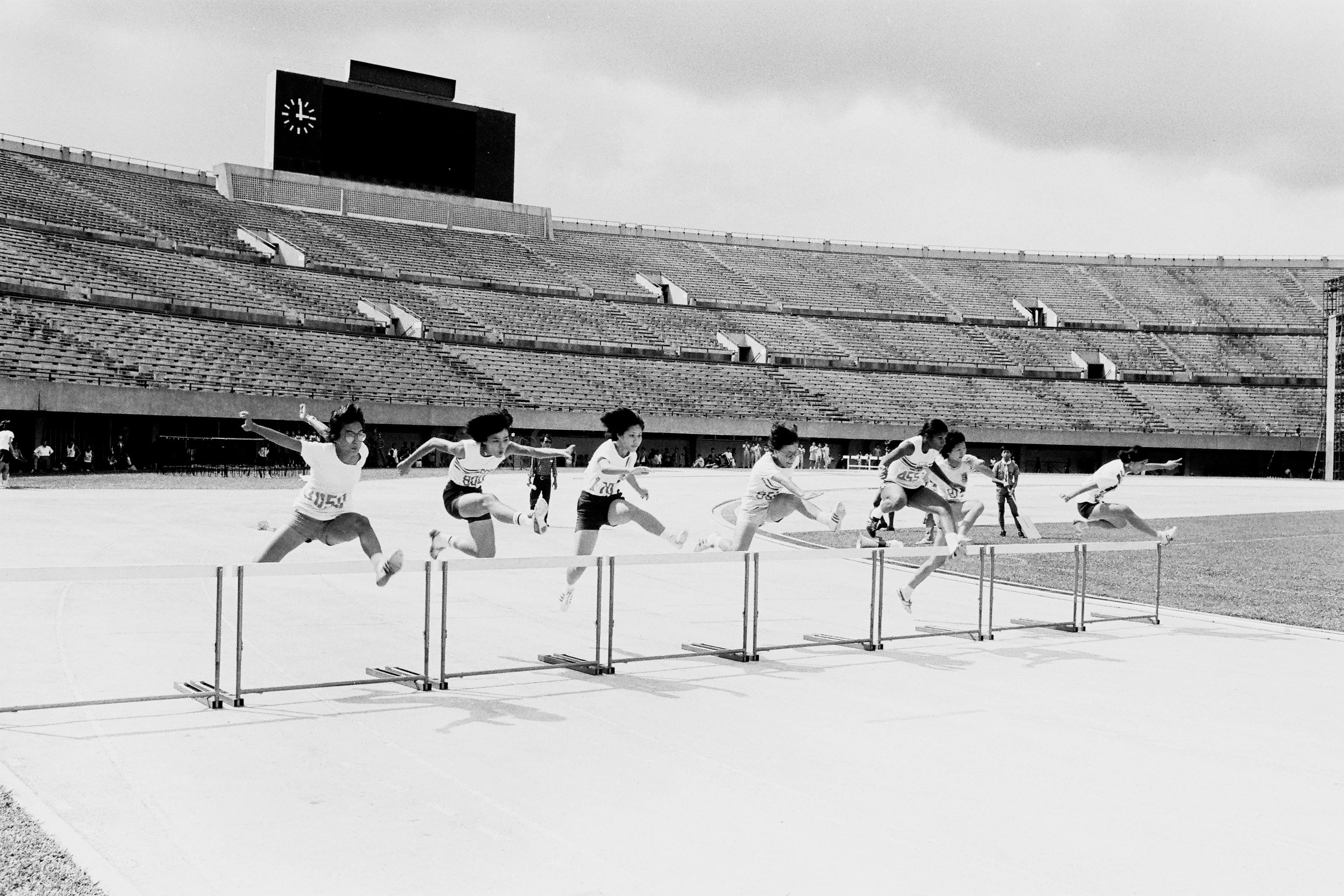 Track and field championship meet at National Stadium, 1975. The Straits Times/The New Paper © Singapore Press Holdings Ltd. Reprinted with permission.